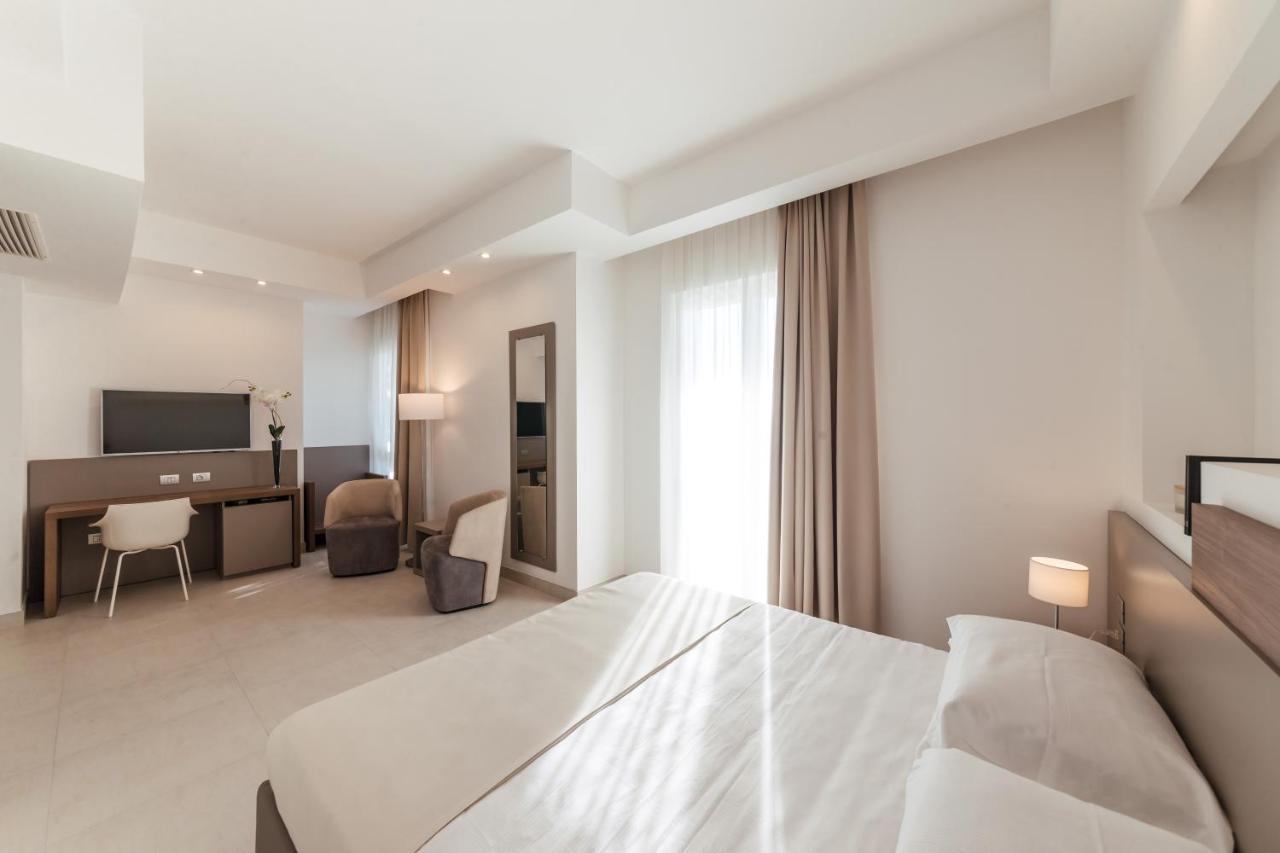Grieco Business & Spa Hotel Cerignola Bagian luar foto